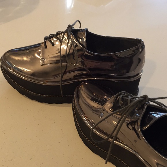 Stuart Weitzman Shoes - Stuart Weizmann Mirror Platform Kent Loafers